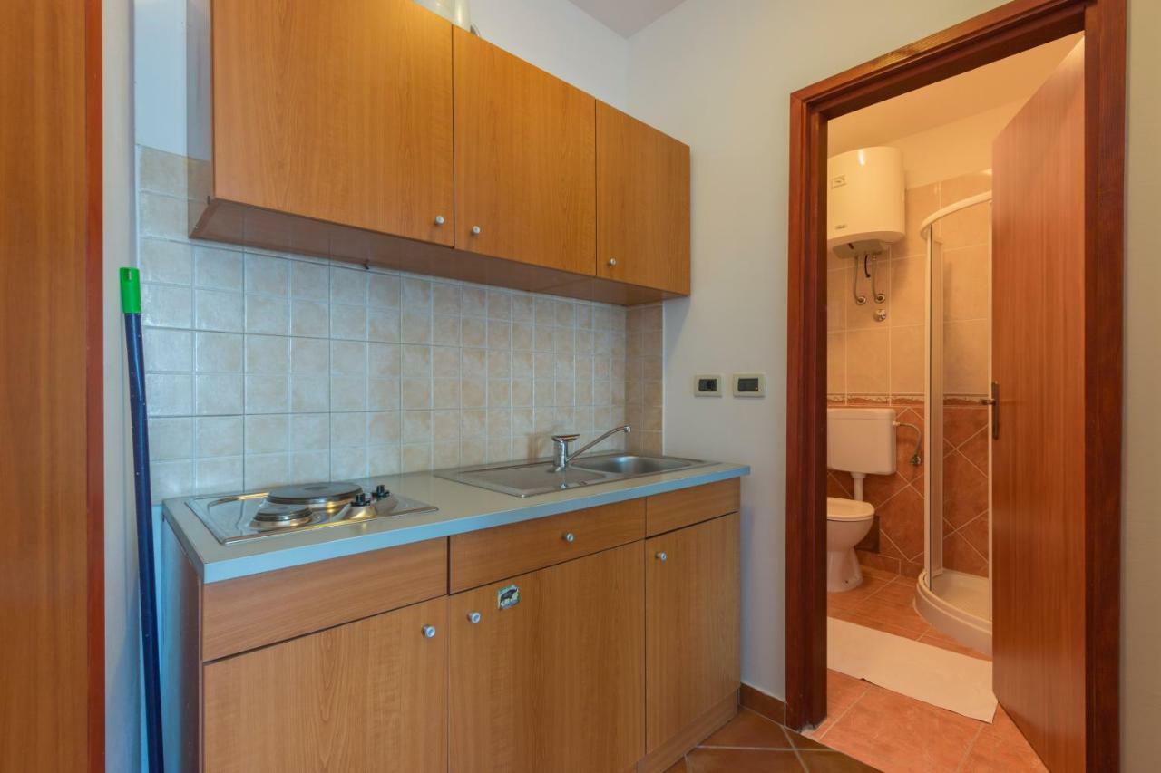 Apartments Riva Medulin Exterior foto